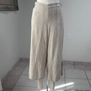 wide leg cropped pants flowy drape soft resort coastal vacation L pockets